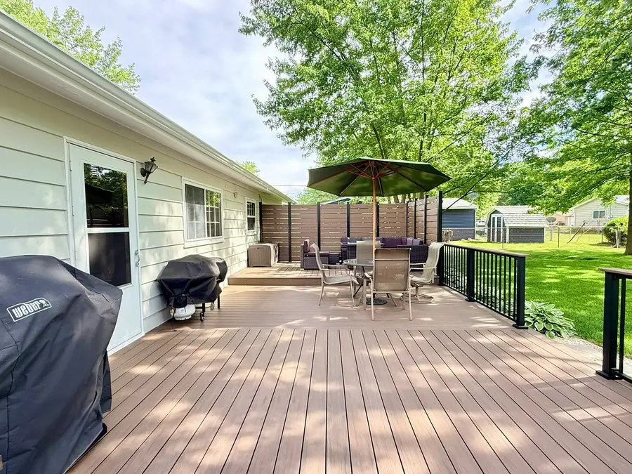 99 Circle Drive E, Montgomery, IL 60538 - #3