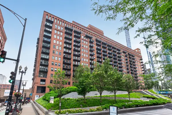 165 N Canal Street #1419, Chicago, IL 60606