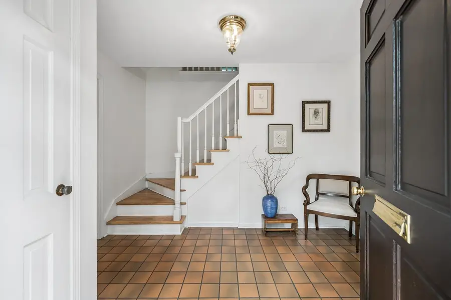 Address Withheld By Seller, Highland Park, IL 60035 - #3