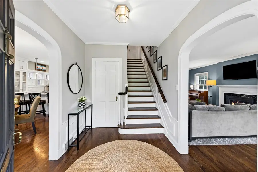 209 S Grace Avenue, Elmhurst, IL 60126 - #2