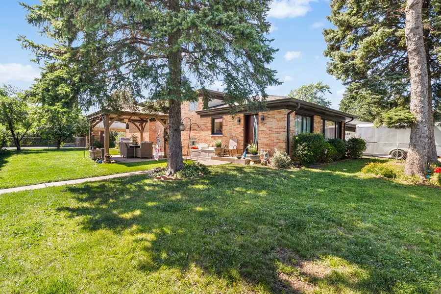 2196 Spruce Avenue, Des Plaines, IL 60018 - #3