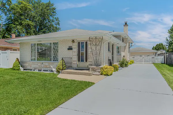 10533 Lavergne Avenue, Oak Lawn, IL 60453