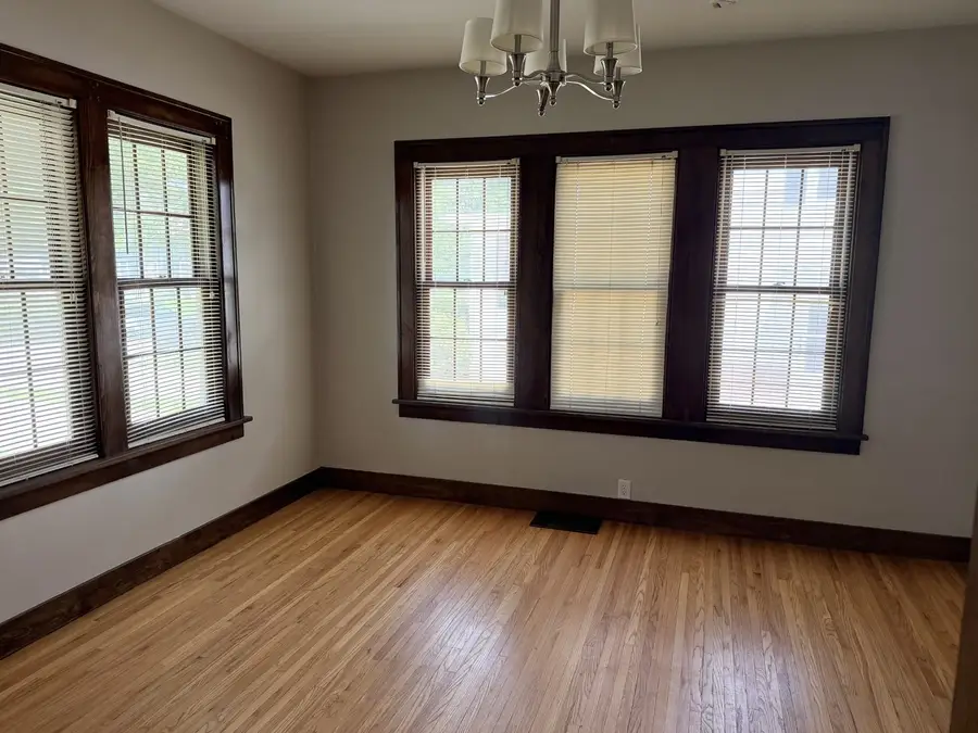 2822 6th Street, Peru, IL 61354 - #3