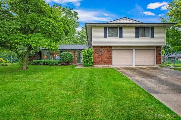 5 Andrew Lane, Schaumburg, IL 60193