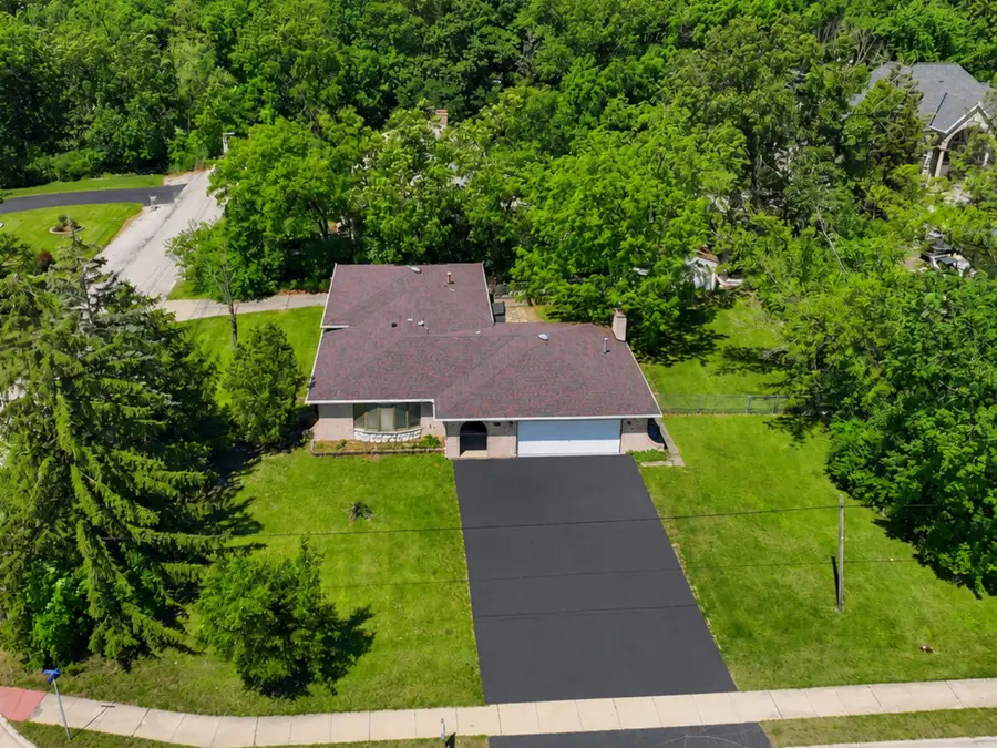 8800 W 104th Street, Palos Hills, IL 60465 - #2
