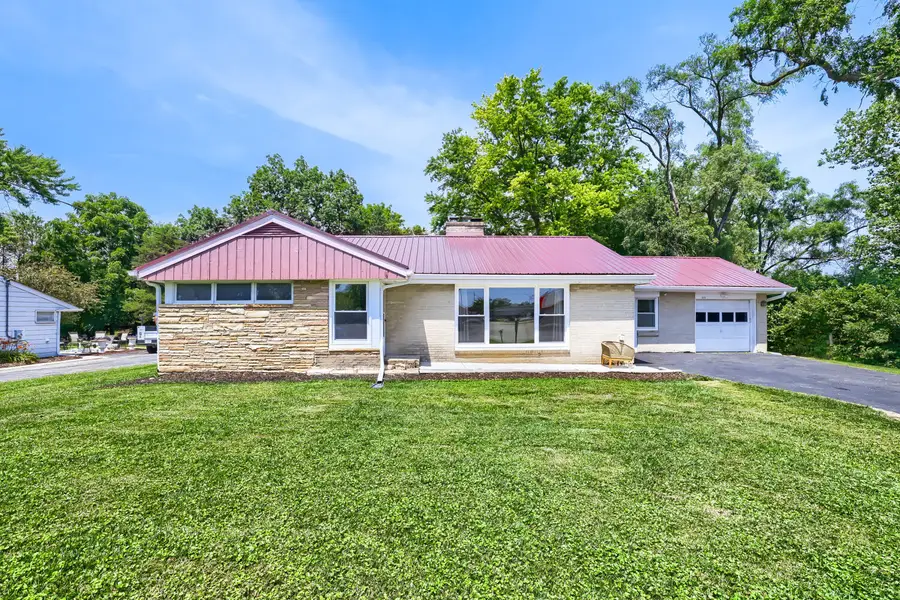 621 W Slocum Lake Road, Wauconda, IL 60084 - #2
