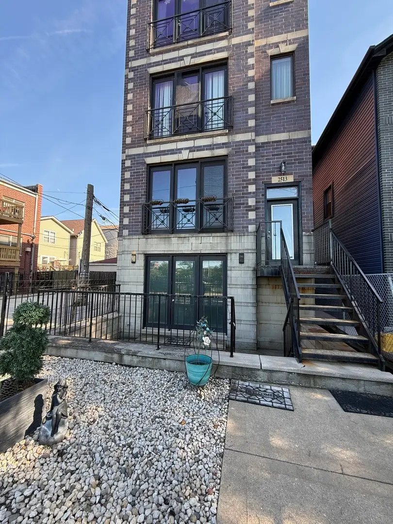 2513 W Congress Parkway #1, Chicago, IL 60612 - #1