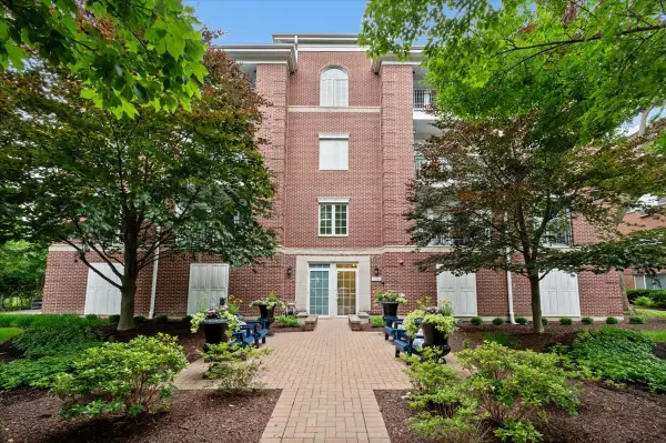 2536 Mcdaniel Avenue #402, Evanston, IL 60201
