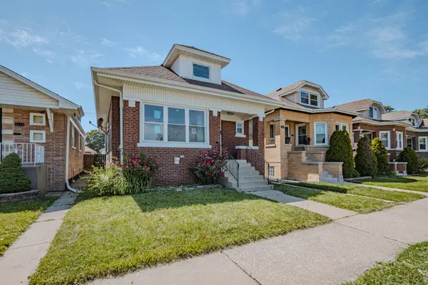 2716 East Avenue, Berwyn, IL 60402
