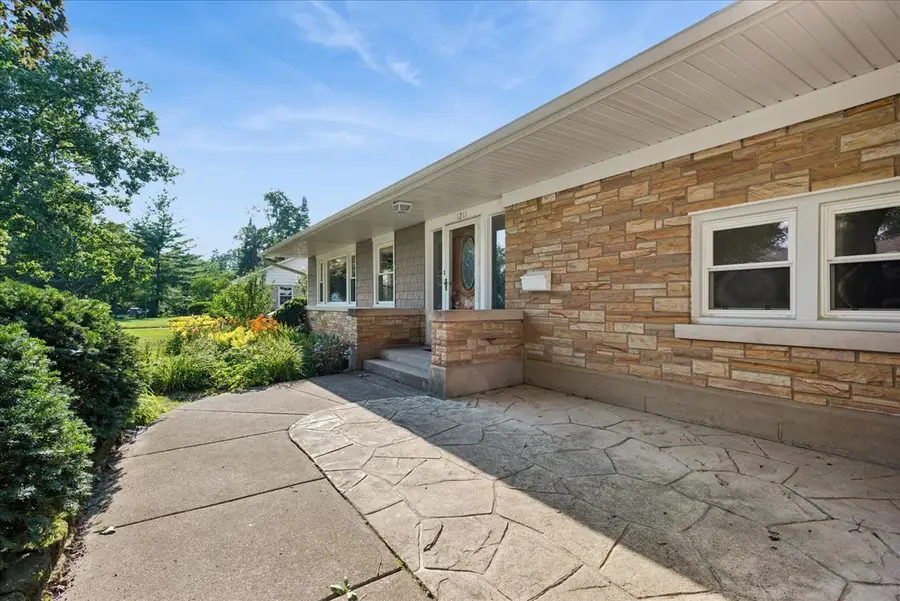 1211 James Street, Geneva, IL 60134 - #2