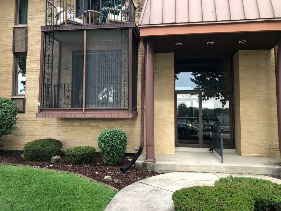 11277 S Roberts Road S #E, Palos Hills, IL 60465 - #2