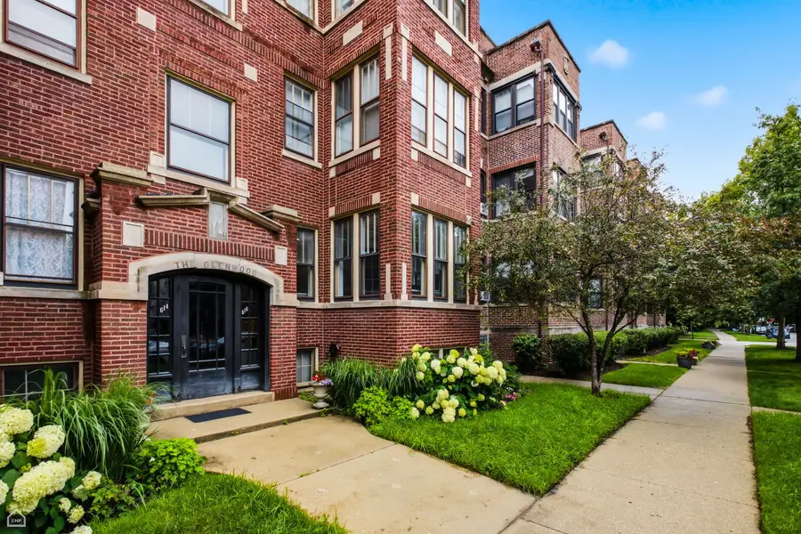 616 Hinman Avenue #1D, Evanston, IL 60202 - #2