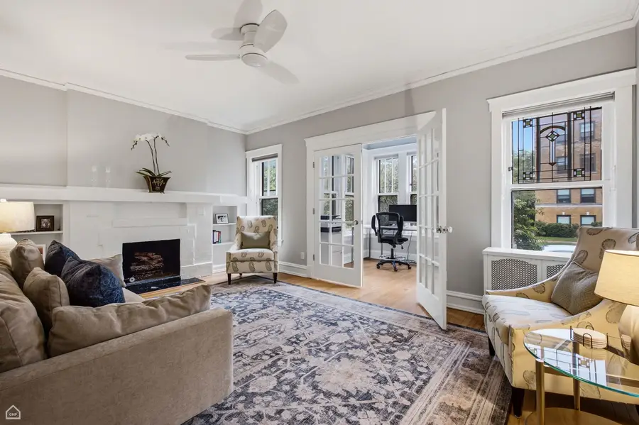 616 Hinman Avenue #1D, Evanston, IL 60202 - #3