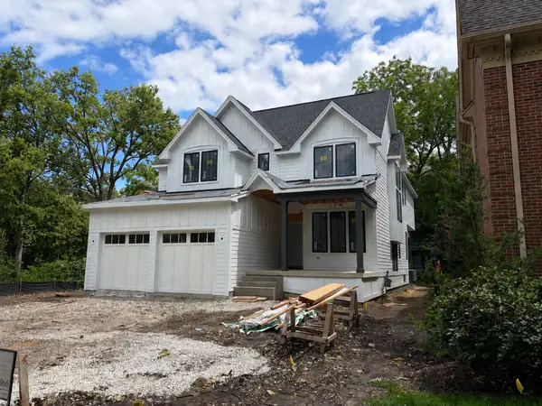 664 N Webster Street, Naperville, IL 60563