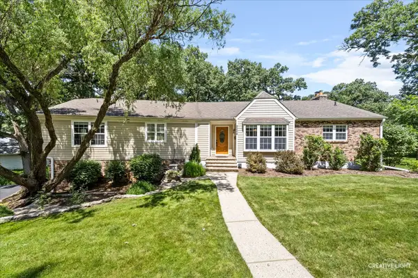 2202 Country Knoll Lane, Elgin, IL 60123