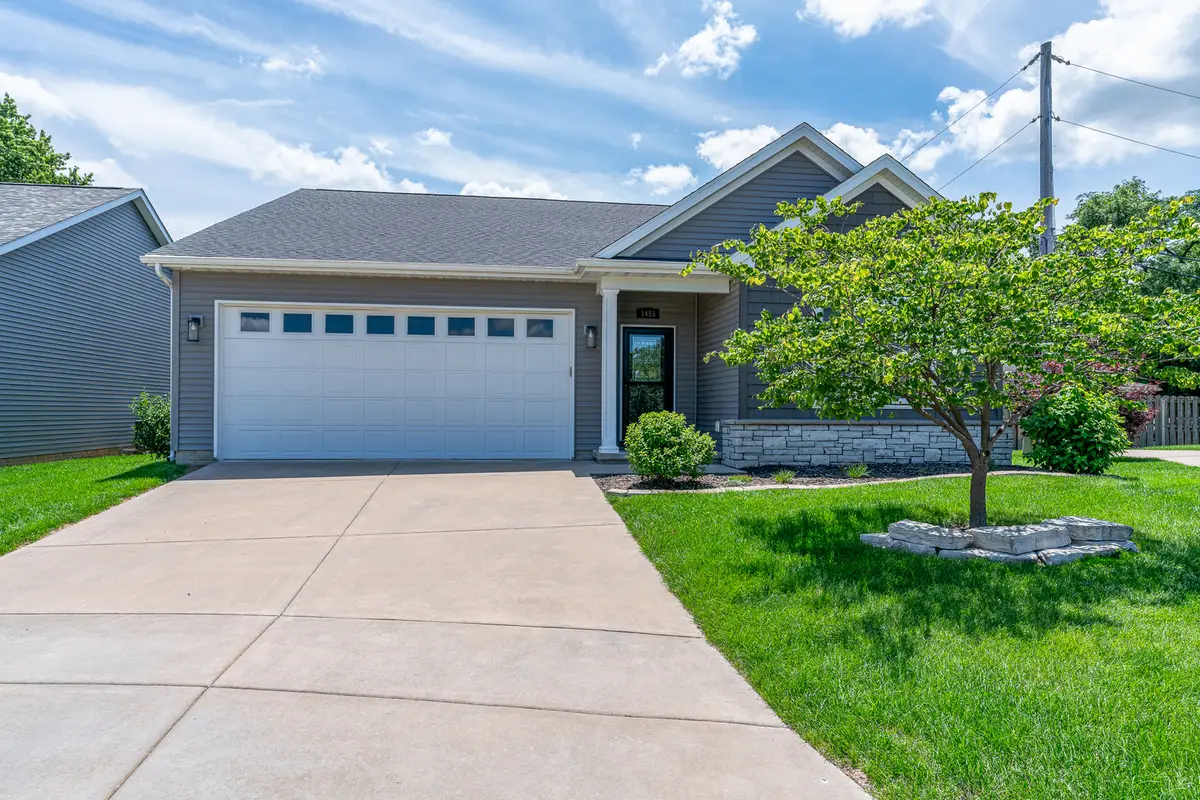 1455 W 39th Street, Davenport, IA 52806 - #1