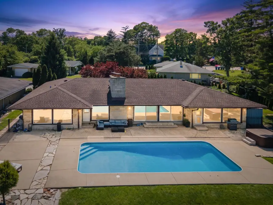 1866 Berry Lane, Des Plaines, IL 60018 - #2