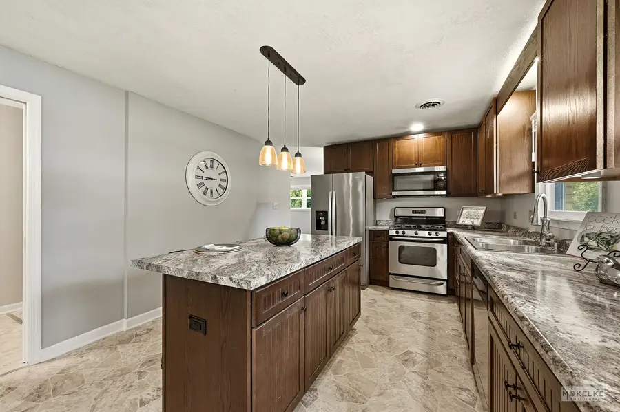 308 N Brookshore Drive, Shorewood, IL 60404 - #2