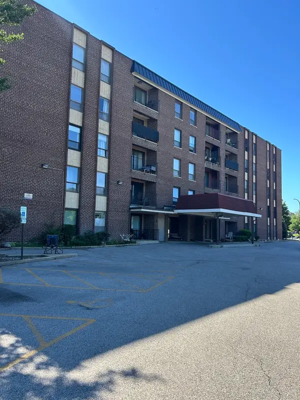 6330 Lincoln Avenue #1E, Morton Grove, IL 60053