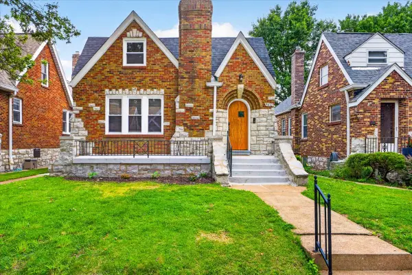 5410 Tholozan Avenue, Saint Louis, MO 63109