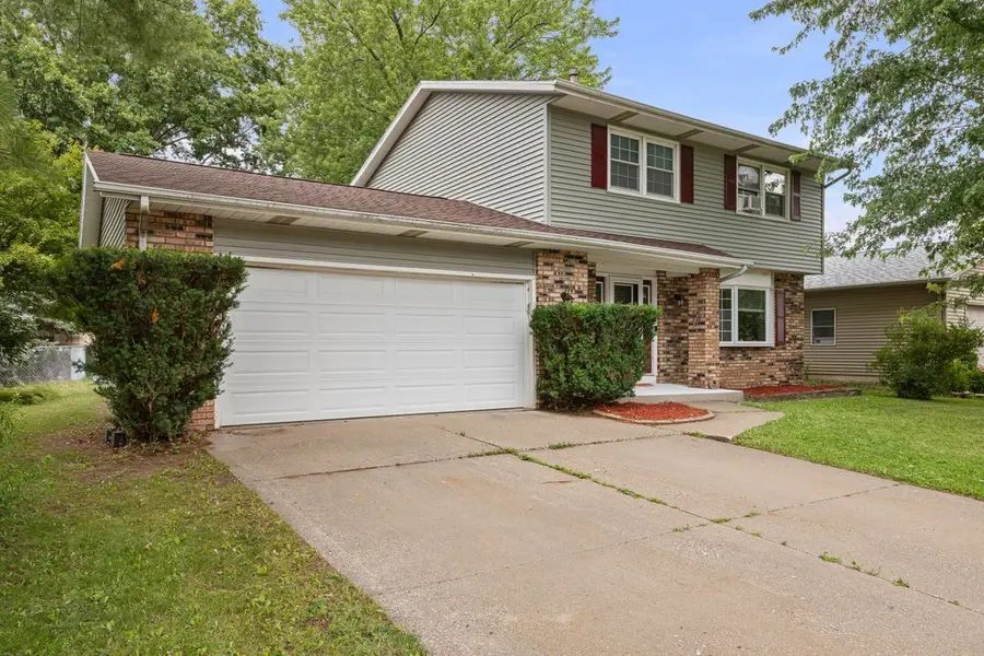 816 W 57th Street, Davenport, IA 52806 - #3