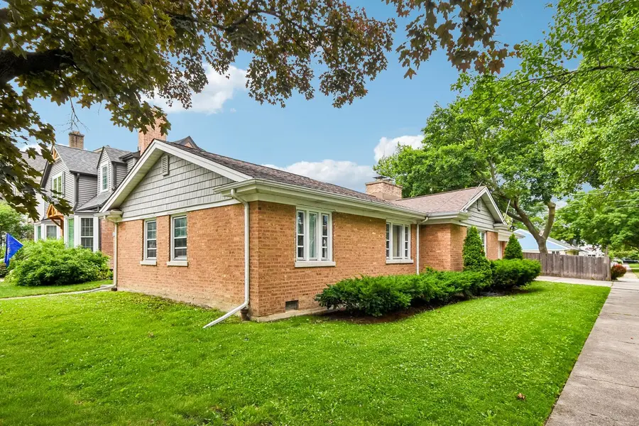 1620 Courtland Avenue, Park Ridge, IL 60068 - #2