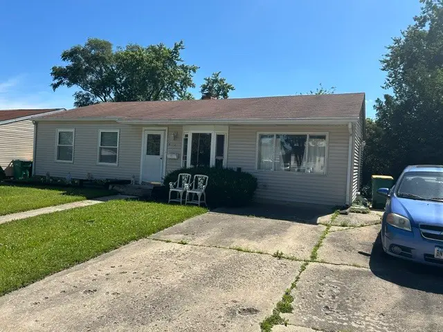 401 Everette Avenue, Romeoville, IL 60446 - #2