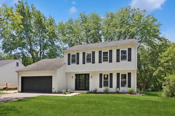 1425 Banbury Avenue, St. Charles, IL 60174
