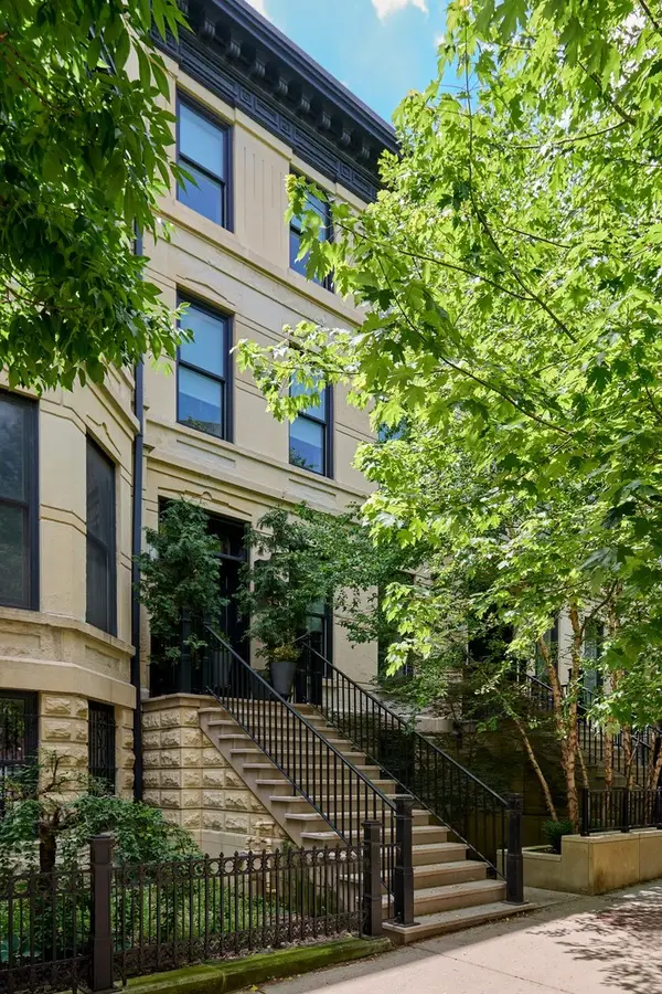 353 W Belden Avenue, Chicago, IL 60614