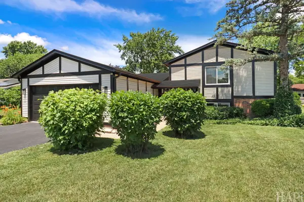 166 E Cunningham Drive, Palatine, IL 60067