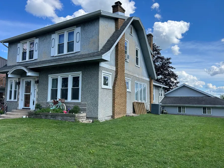 123 E Erie Street, Spring Valley, IL 61362 - #3