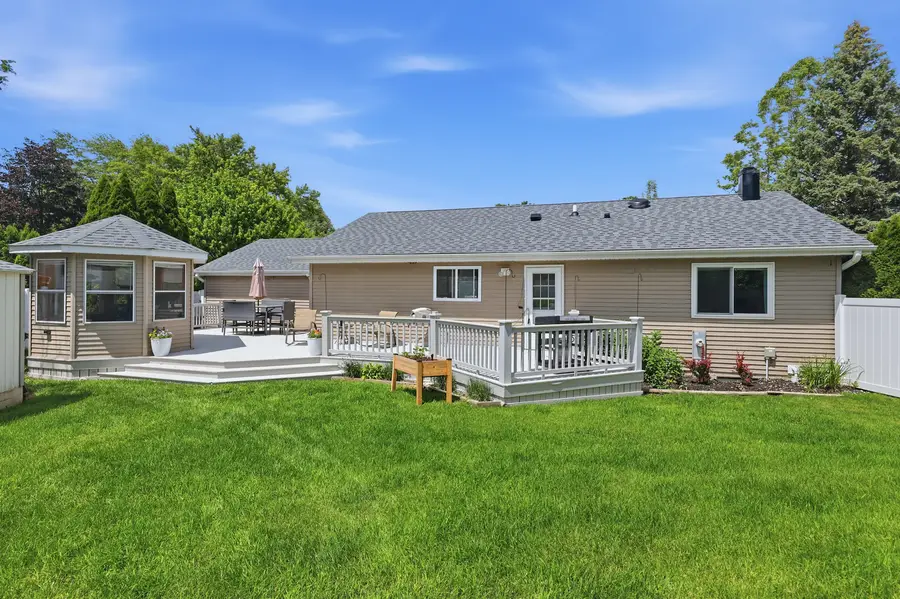 218 Windridge Drive, McHenry, IL 60050 - #3