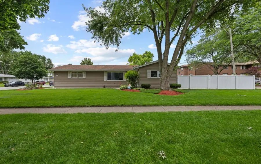 701 Kane Street, South Elgin, IL 60177 - #3
