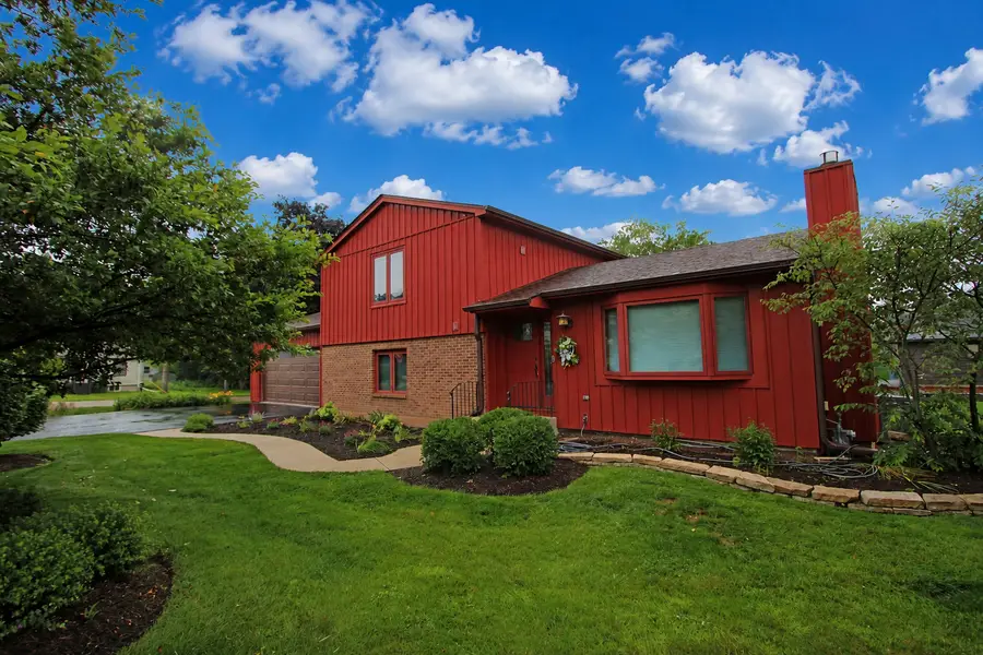 220 Fairway Road, Lake Zurich, IL 60047 - #3