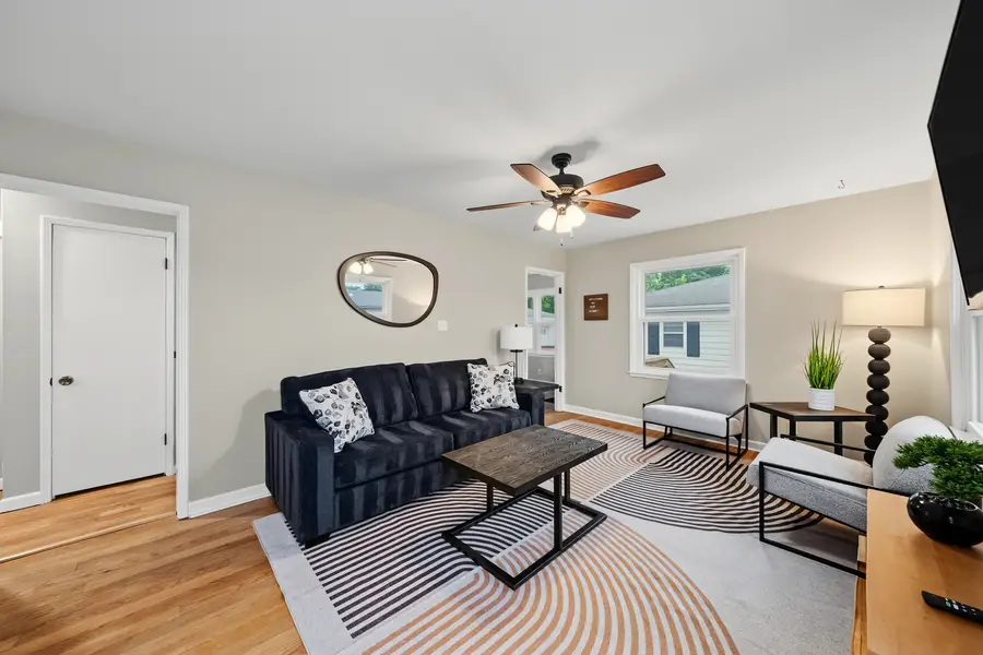 724 S New Street, Champaign, IL 61820 - #2