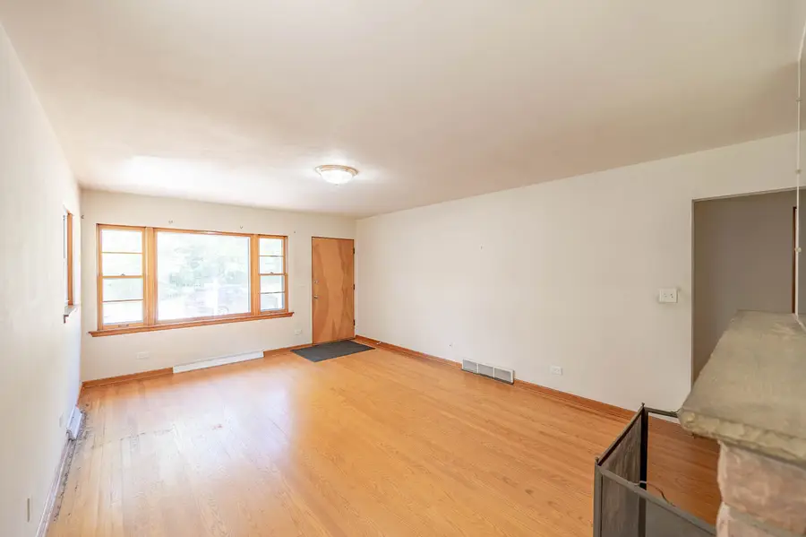 1329 Eastview Drive, Waukegan, IL 60085 - #3
