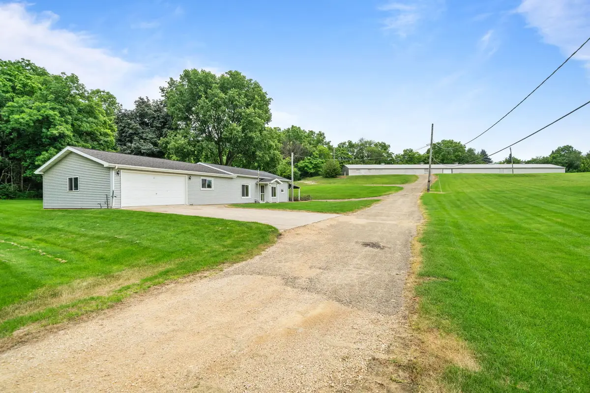 165 S Blackhawk Road, Oregon, IL 61061 - #1