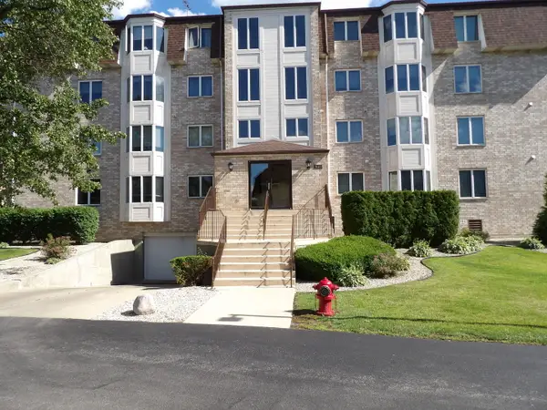 3640 186th Street #402, Lansing, IL 60438