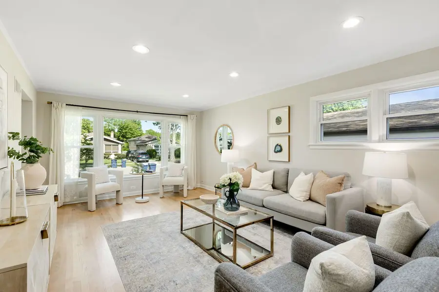 604 Lavergne Avenue, Wilmette, IL 60091 - #2