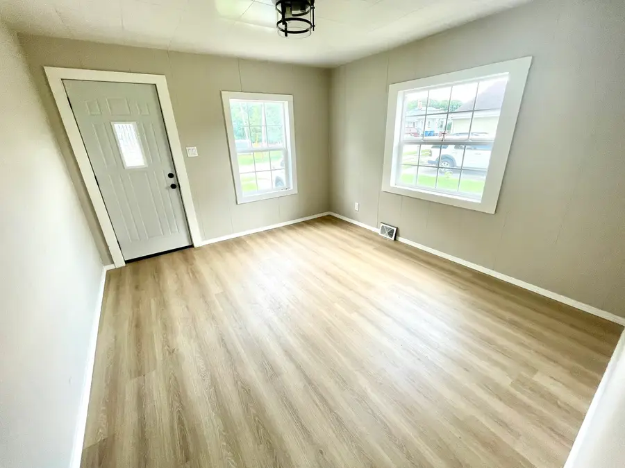 529 N School Avenue, Oglesby, IL 61348 - #2