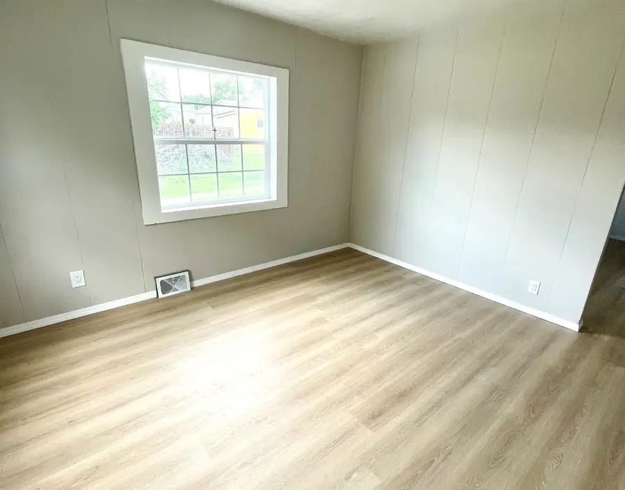 529 N School Avenue, Oglesby, IL 61348 - #3
