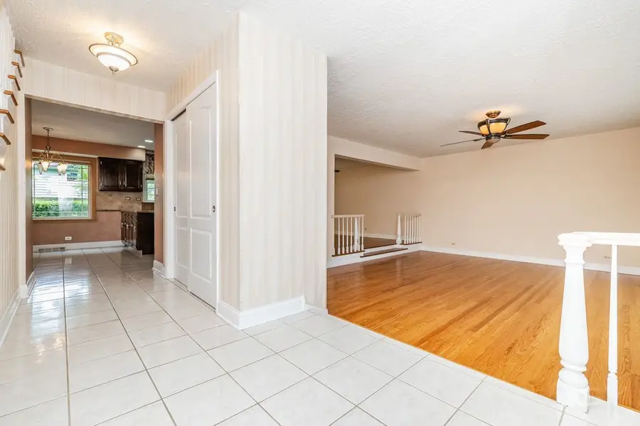 1012 S Church Road, Mount Prospect, IL 60056 - #3