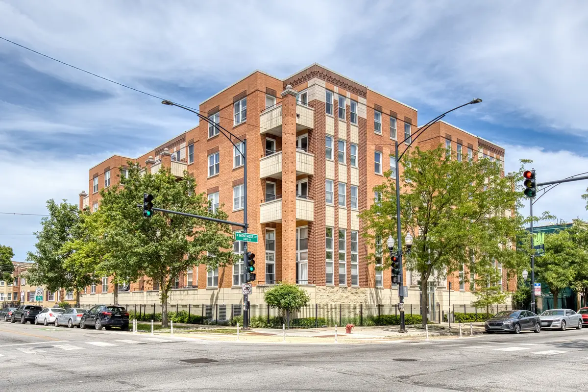 3550 W Montrose Avenue #308, Chicago, IL 60618 - #1