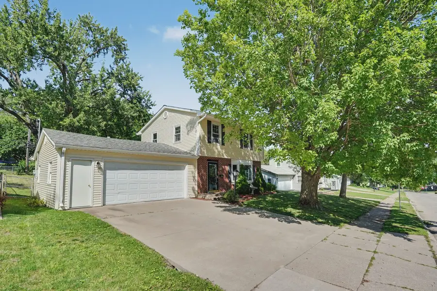 532 Meadowview Drive, Clinton, IA 52732 - #2