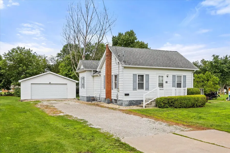 908 N Otter Creek Road, Streator, IL 61364 - #2