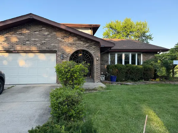 8541 S 83rd Avenue, Hickory Hills, IL 60457