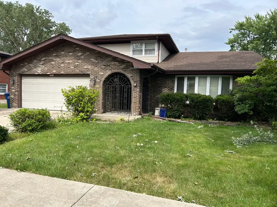 8541 S 83rd Avenue, Hickory Hills, IL 60457 - #3