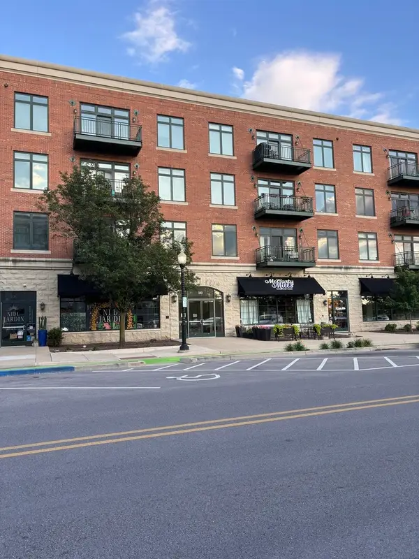 140 S River Street #212, Aurora, IL 60506
