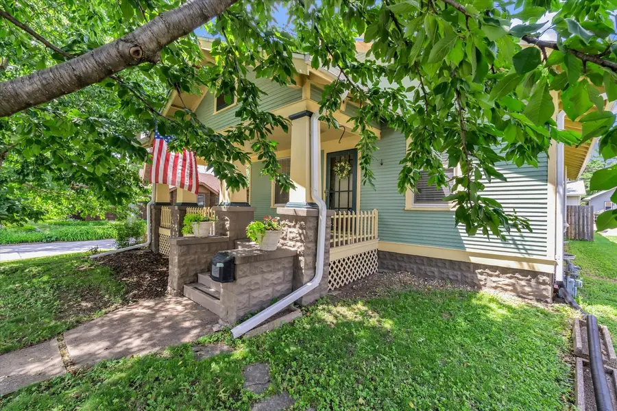 2602 E 18th Street, Davenport, IA 52803 - #2