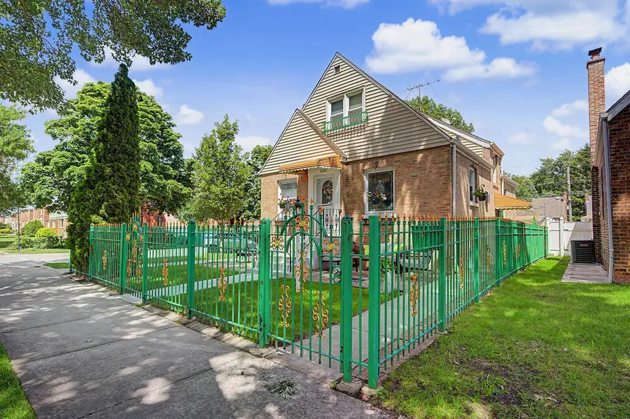 11301 S Avenue H, Chicago, IL 60617 - #2
